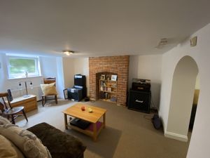 Basement Room (1)- click for photo gallery